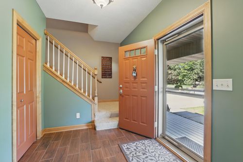 1615 Quasar Ct S, Lake Saint Croix Beach, MN, 55043-8414 | Card Image