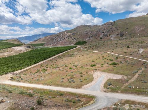 51 N Henney Ln, Brewster, WA, 98812-9568 | Card Image