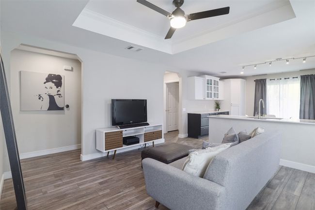 1716 Poppy Seed Ln, House other with 3 bedrooms, 2 bathrooms and 4 parking in Austin TX | Image 5