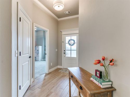 8700 Snow Court, Edmond, OK, 73007 | Card Image