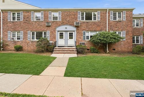 16 Wedgewood Dr, Verona, NJ, 07044-2169 | Card Image