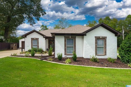 224 Oak Ln, Sylvan Springs, AL, 35118-9445 | Card Image