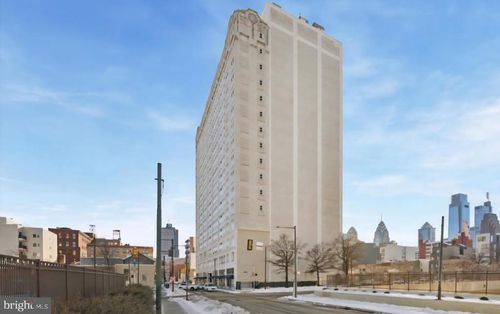 p301-1100 Vine St, PHILADELPHIA, PA, 19107-1745 | Card Image