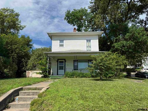 400 S Randolph St, Weeping Water, NE, 68463-4221 | Card Image