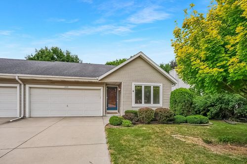 1224 Vogt Drive, West Bend, WI, 53095 | Card Image