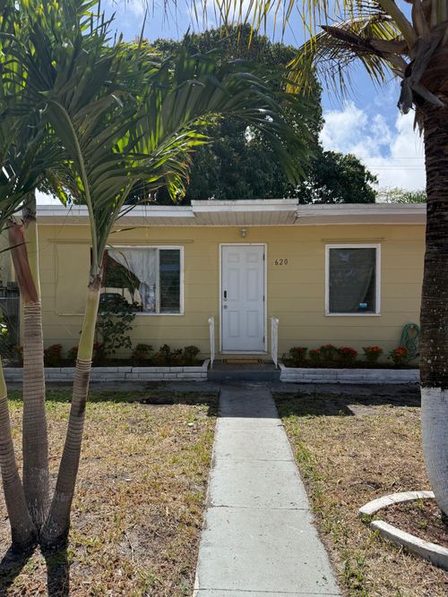 620-620 51st St, West Palm Beach, FL, 33407-2720 | Card Image