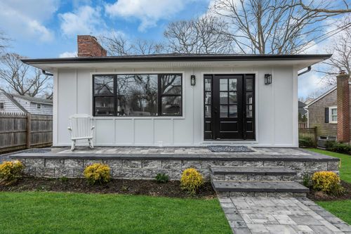 83 Kensington Ave, Bayport, NY, 11705-1812 | Card Image