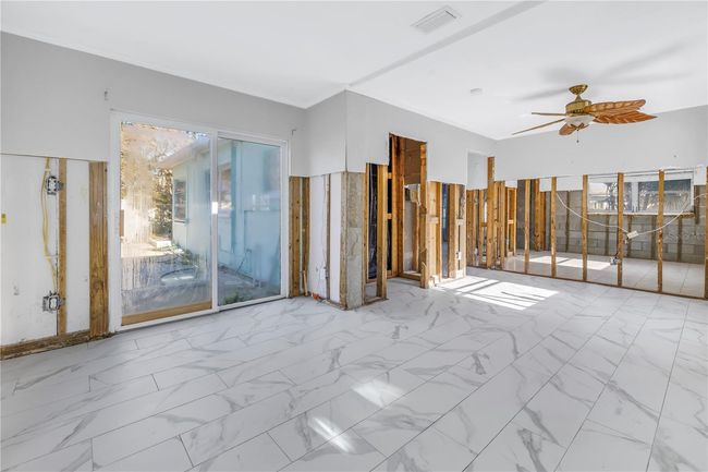 Master Bedroom. | Image 13