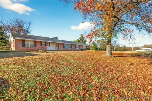 701 Winding Way, Bartlesville, OK, 74006-4435 | Card Image