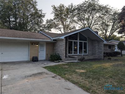 854 Highland Drive, House other with 3 bedrooms, 2 bathrooms and 2 parking in Wauseon OH | Image 3