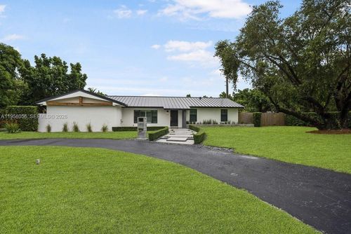 8705 Sw 176th St, Palmetto Bay, FL, 33157-5841 | Card Image
