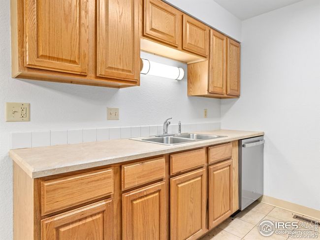 Tile Kitchen | Image 10