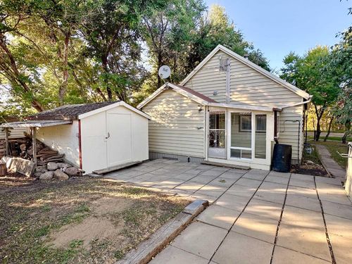 {{alt}} | Card Image