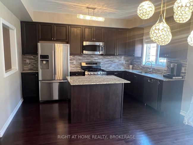 60 Zachary Pl, House attached with 4 bedrooms, 3 bathrooms and 2 parking in Vaughan ON | Image 14