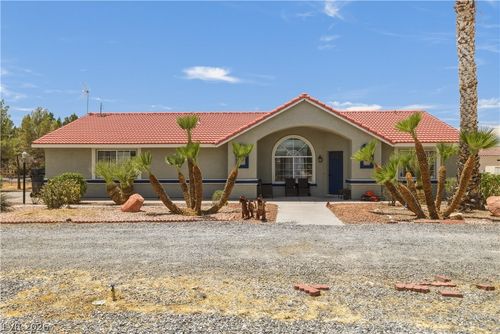 1460 Red Rock Dr, Pahrump, NV, 89048-4903 | Card Image