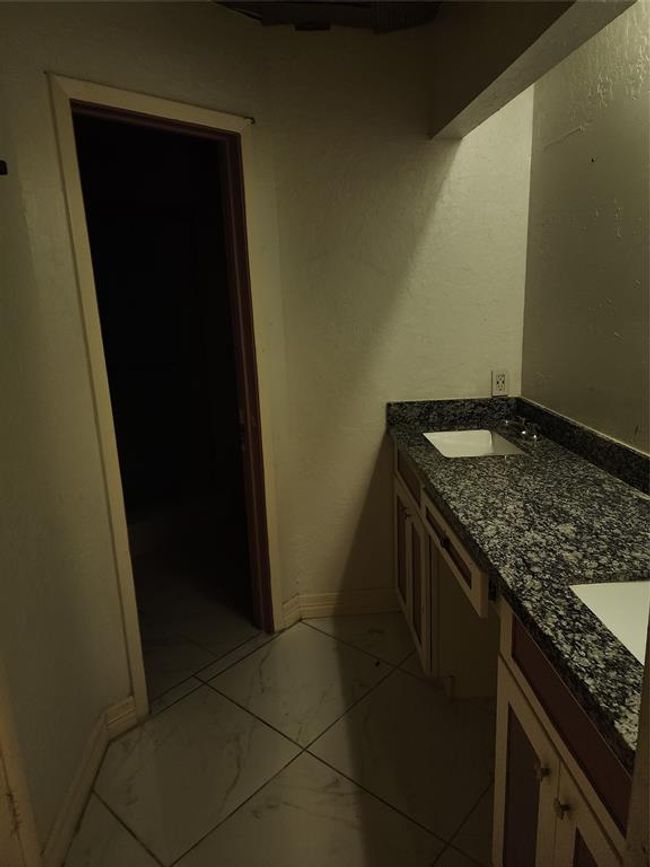 Primary Bath | Image 10