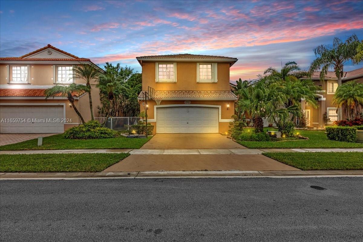 4th St, Pembroke Pines, FL 33029