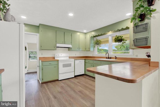 12588 Old Pen Mar Rd, House other with 4 bedrooms, 2 bathrooms and null parking in WAYNESBORO PA | Image 11