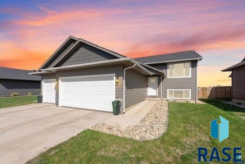 350 N Everest Ave, Tea, SD, 57064-2697 | Card Image