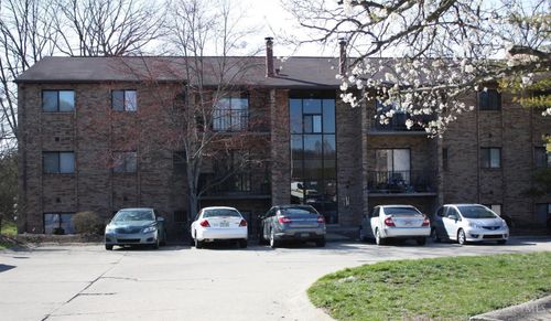 7235 Creekview Dr, Cincinnati, OH, 45241 | Card Image