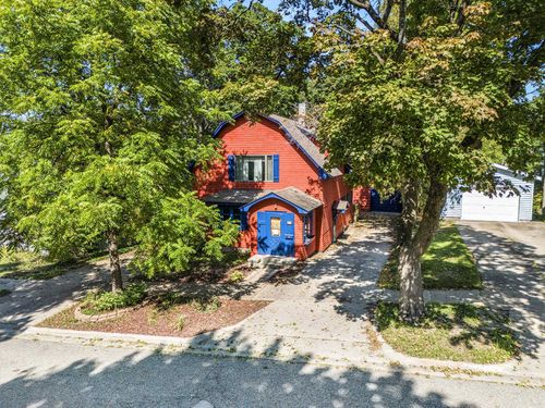 211 E Division St, Cadillac, MI, 49601-1903 | Card Image