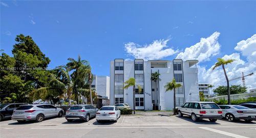 apt-401-1075 93rd St, Bay Harbor Islands, FL, 33154-2352 | Card Image