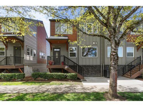 16823 Champion Way, Sandy, OR, 97055 | Card Image