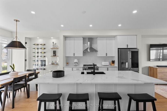 8 Bru Lor Lane, House attached with 3 bedrooms, 3 bathrooms and 1 parking in Orillia ON | Image 8