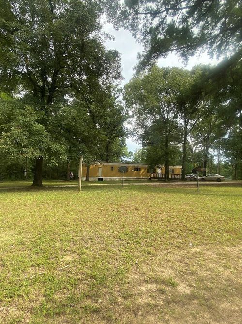 137 Camp Rd, Trinity, TX, 75862-8239 | Card Image