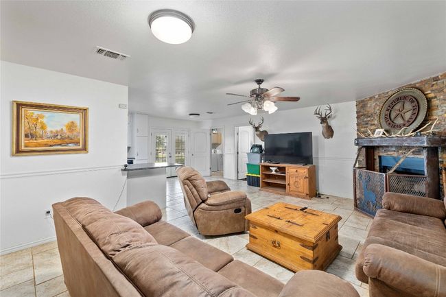 1183 Us Highway 84 W, Home with 3 bedrooms, 3 bathrooms and null parking in Mullin TX | Image 17