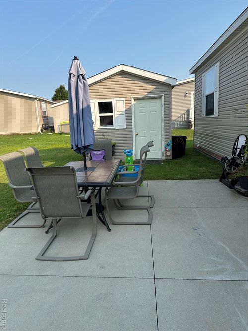 37239 Millstone Trl, New Haven, MI, 48048-3159 | Card Image