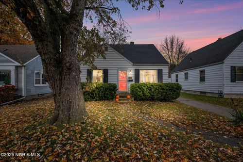 2842 Oak Grove Pl, Toledo, OH, 43613-3353 | Card Image