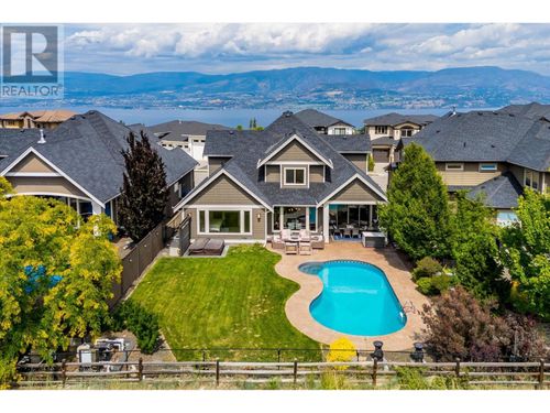425 Audubon Crt, Kelowna, BC, V1W5K3 | Card Image