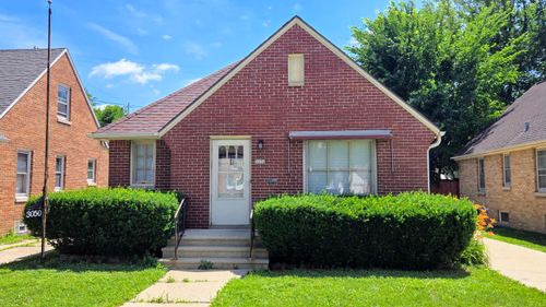 3050 N 76th St, Milwaukee, WI, 53222-5012 | Card Image
