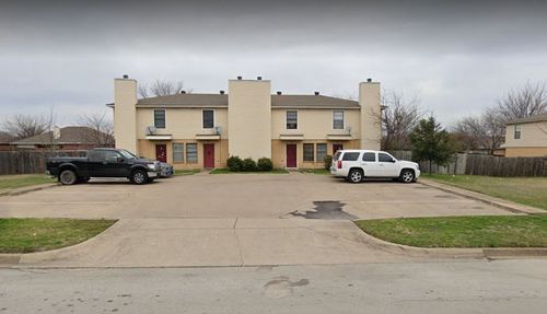 402-400 Cambridge Dr, Saginaw, TX, 76179-1244 | Card Image