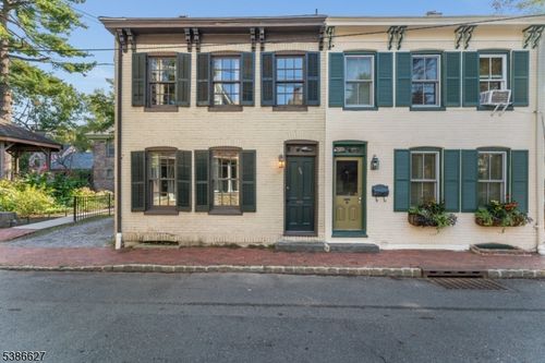 54 George St, Lambertville, NJ, 08530-1728 | Card Image