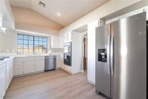 6362 Gessler Ct, Las Vegas, NV, 89118-1930 | Card Image