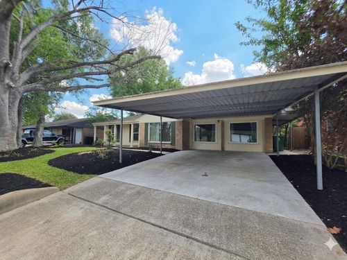 3907 Grapevine St, Houston, TX, 77045-6318 | Card Image