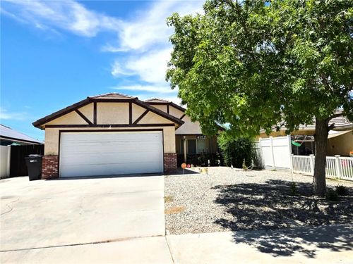 45521 13th St W, Lancaster, CA, 93534-1768 | Card Image