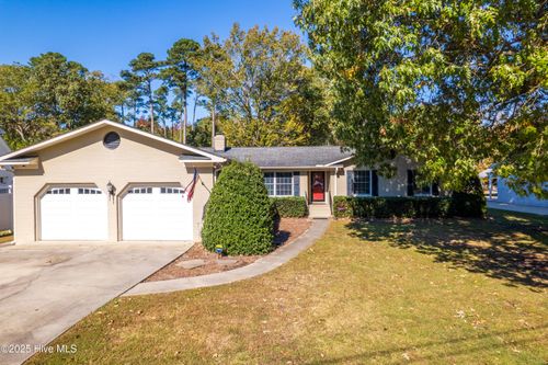 129 Country Club Dr, Edenton, NC, 27932-8903 | Card Image