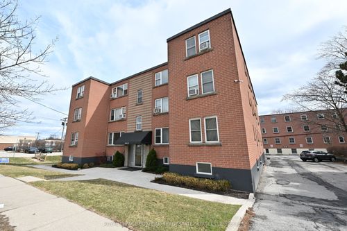 11-2418 New St, Burlington, ON, L7R1J6 | Card Image