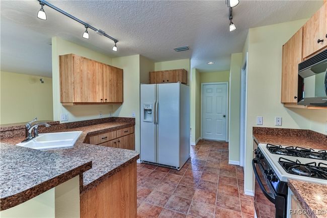 8087 E Decatur Ct, House other with 3 bedrooms, 2 bathrooms and 3 parking in Floral City FL | Image 19