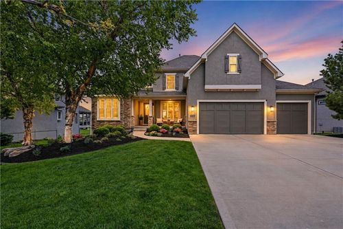 16816 Stearns St, Overland Park, KS, 66221-8535 | Card Image