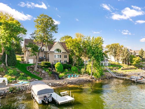 5670 Fairlawn Shores Trl Se, Prior Lake, MN, 55372-1968 | Card Image