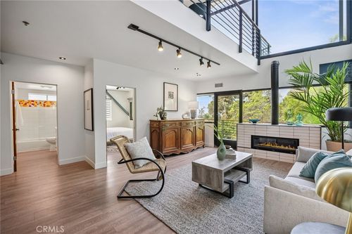 686 Diamond St, Laguna Beach, CA, 92651-3406 | Card Image