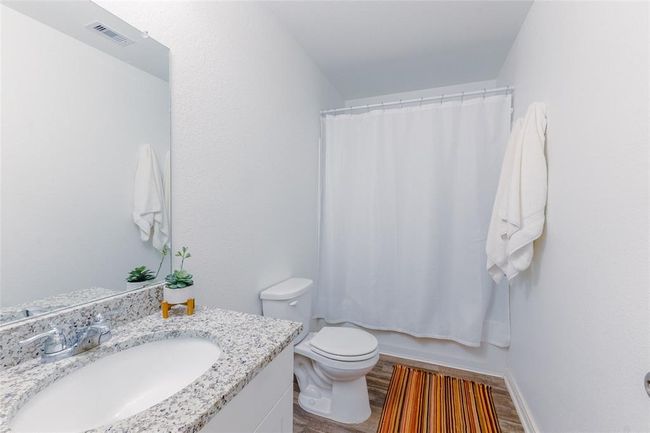 Additional convenient full bath upstairs! | Image 21