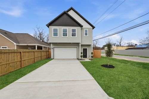 2825 De Soto St, Houston, TX, 77091-3831 | Card Image