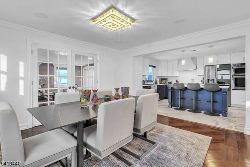 33 Highland Ave, Maplewood, NJ, 07040-1843 | Card Image