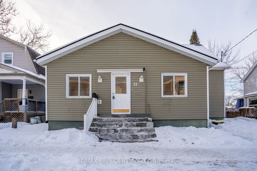 37 Catherine St, Saint Catharines, ON, L2R5E8 | Card Image