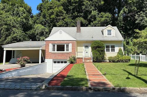 32 Dogwood Dr, Scarsdale, NY, 10583-4927 | Card Image